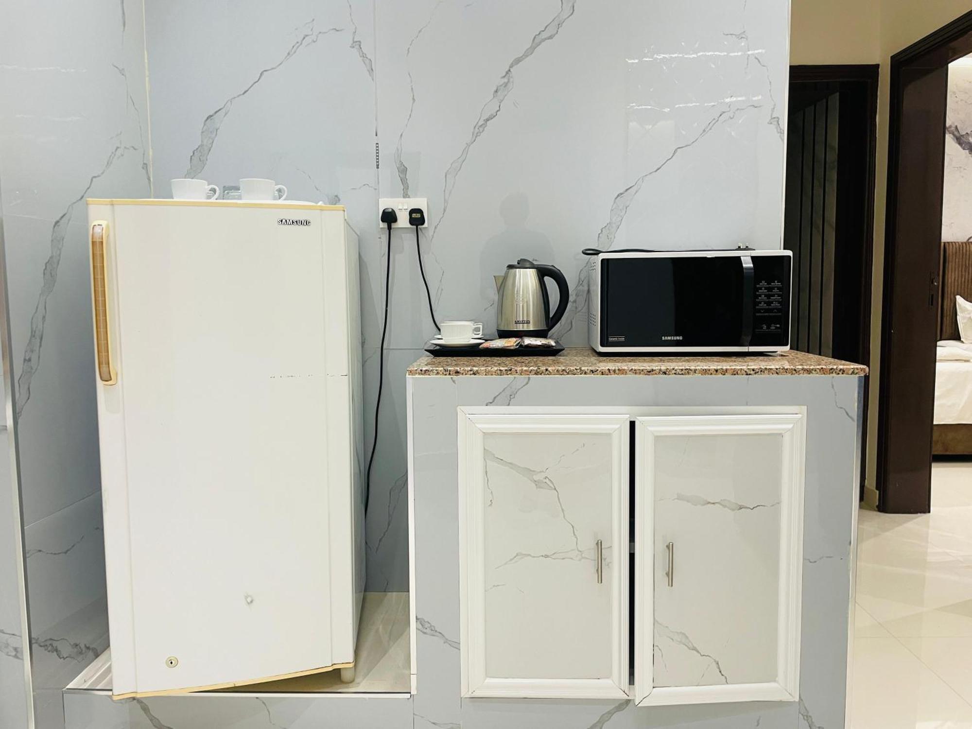 Mabahj Garnatha Hotel Apartments Sohar Chambre photo